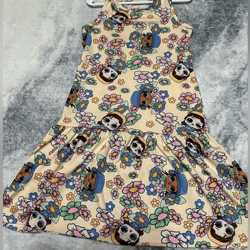 Girls dress . Not used no tags